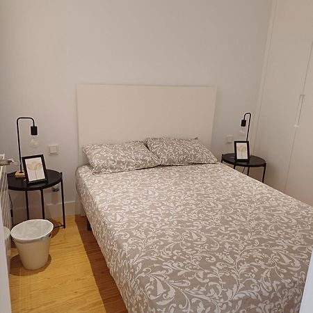 מדריד Private Rooms In Magdalena Street מראה חיצוני תמונה