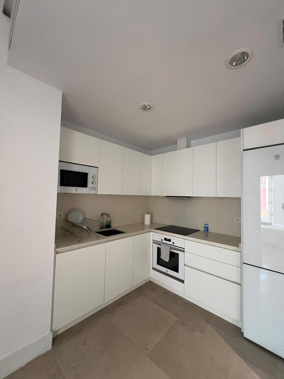 מדריד Private Rooms In Magdalena Street מראה חיצוני תמונה